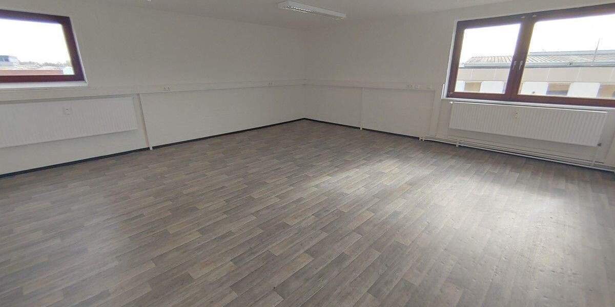 Gewerbeobjekt Lübeck / Genin St. Jürgen - 5 Zimmer, 160 m&sup2;, 850&euro; | Angebot:23952814