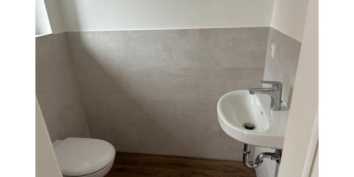 Wunderschöne Doppelhaushälfte mit Garten 5 zimmer