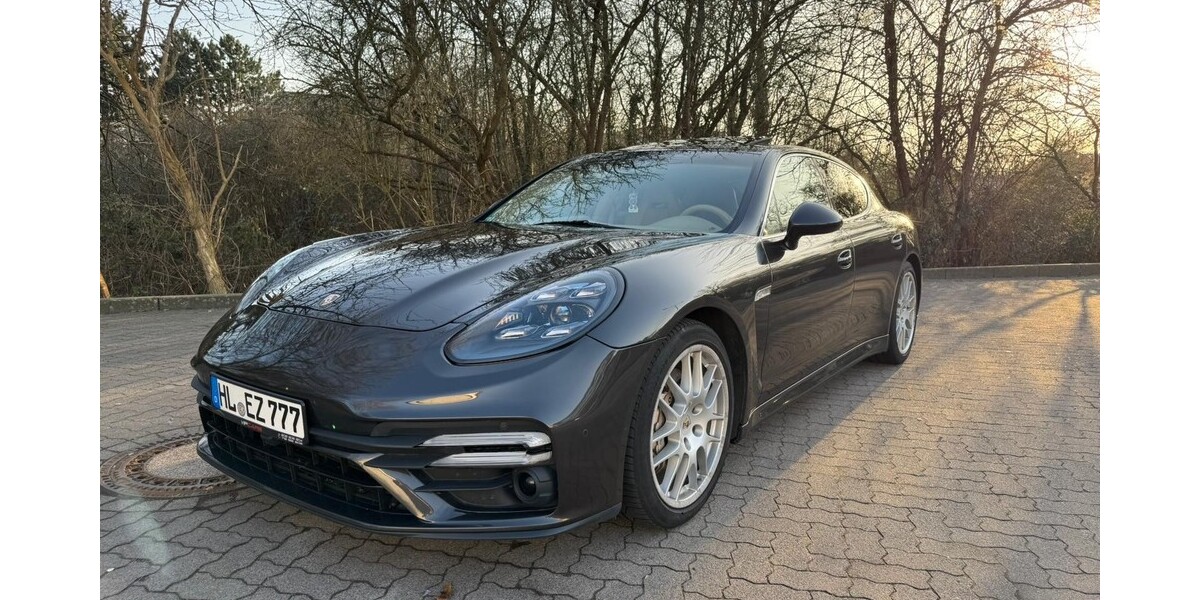 Porsche Panamera 218.026 km 21.900 &euro; Lübeck 23539