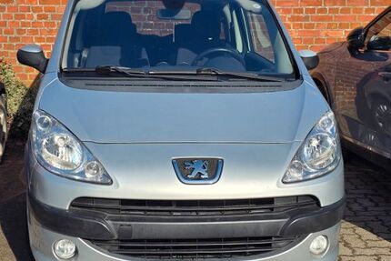 Peugeot 1007 130.000 km 899 &euro; Bad Segeberg 23795