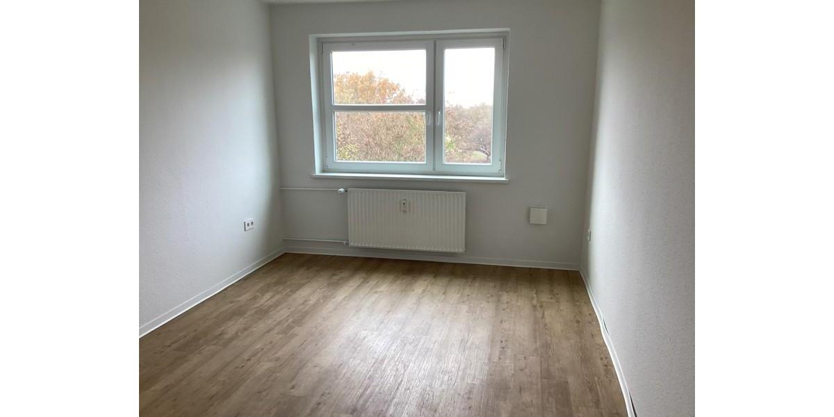 Wir haben renoviert für Sie! Top 2,5 Zimmer Wohnung mit Balkon und Aufzug! 2.5 zimmer