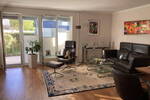 Exklusive EG-Wohnung mit 2 TG-Stellplätzen, EBK & Aufzug - Nähe Kurpark & Ostsee