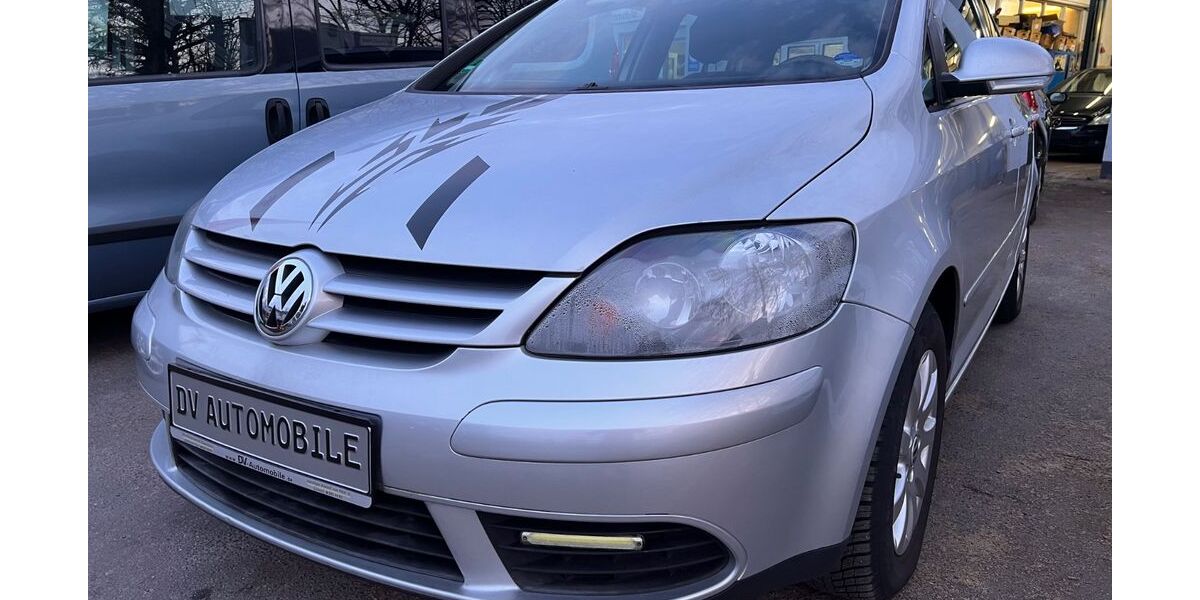 VW Golf 124.000 km 5.950 &euro; Lübeck 23560