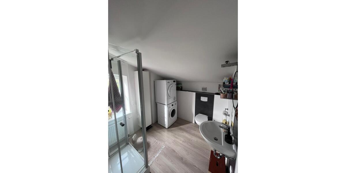 Moderne Dachgeschosswohnung in klein Rönnau 3 zimmer