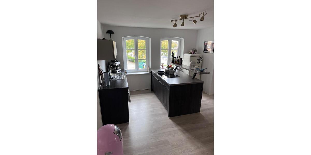 Moderne Dachgeschosswohnung in klein Rönnau 3 zimmer